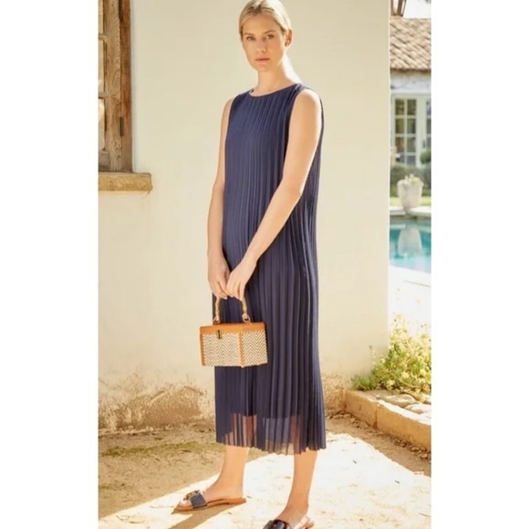 J.McLaughlin navy blue pleated Bowen midi crewneck Dress medium